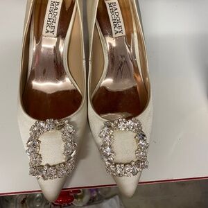 Badgley Mischka White heels